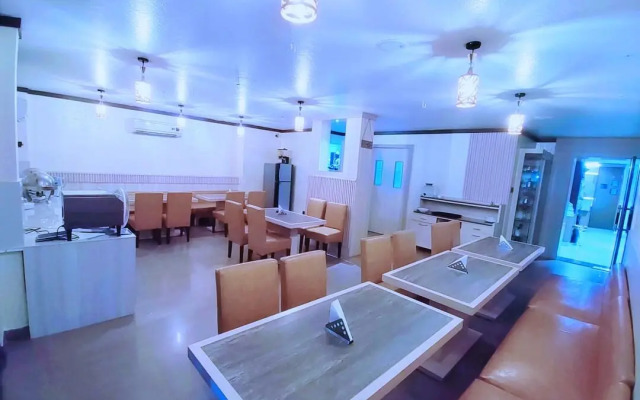 Oyo Premium Anand Nagar Guwahati