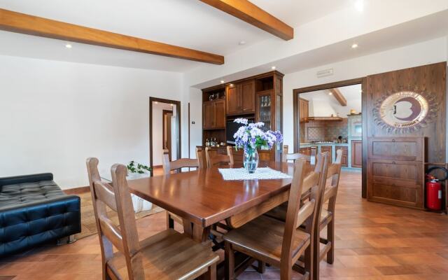 Lovely Holiday Home in Massa Lubrense With Whirlpool