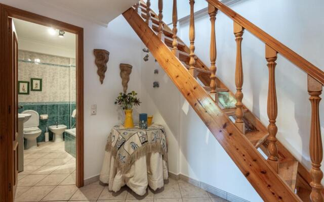 Wonderful Flats with Pool by Host Wise