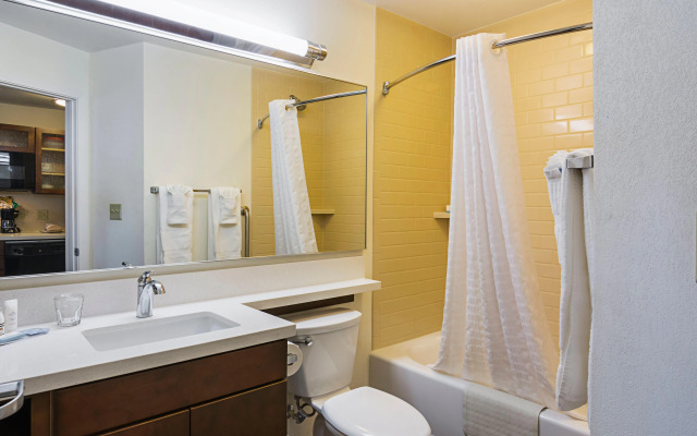 Candlewood Suites Pensacola - University Area by IHG