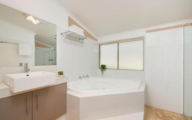 Eight Willows Retreat