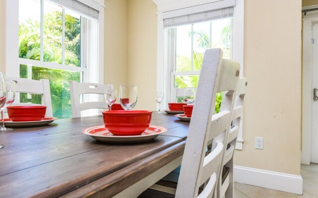 Sea Breeze by AMI Locals