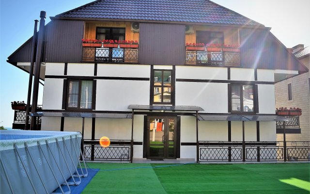 Alpen House
