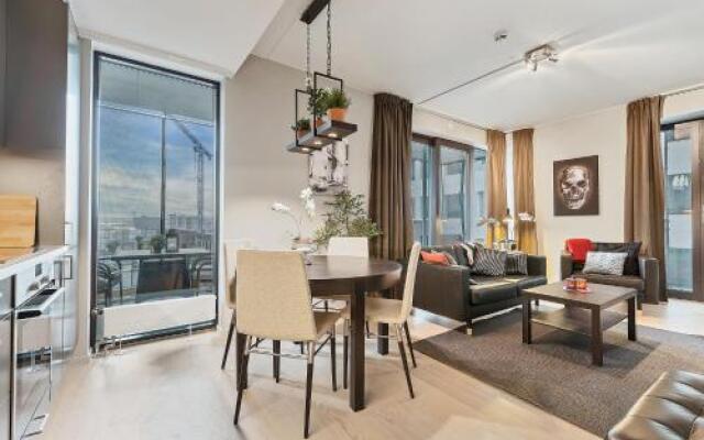 Wright Apartments - Barcode