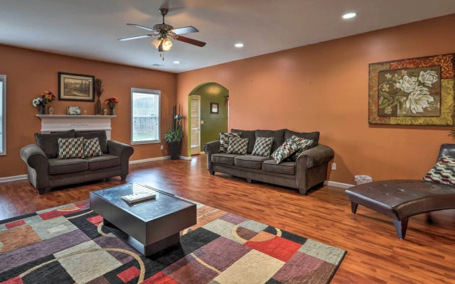 Family Getaway w/ Movie Room Near Atlanta!