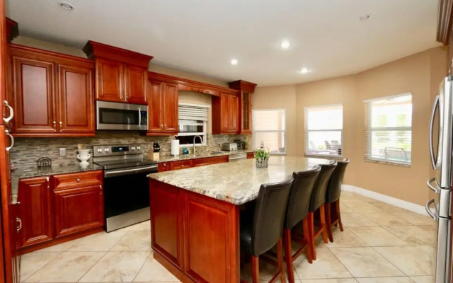 Villa at Pleasant Lake