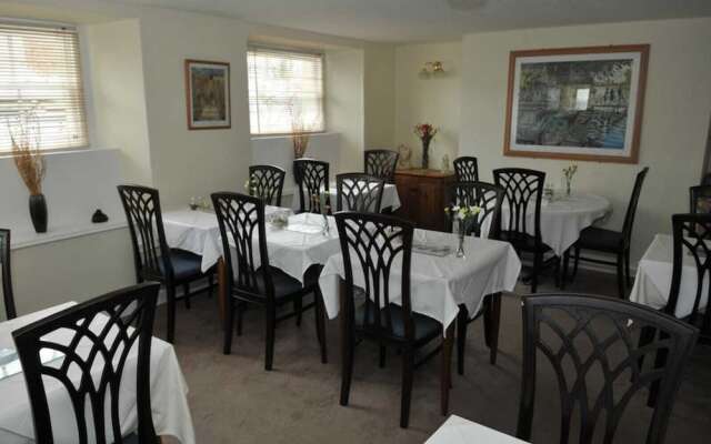 Alister Guest House