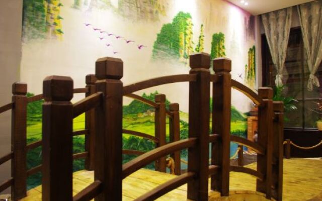 Huatianju Humanity Inn