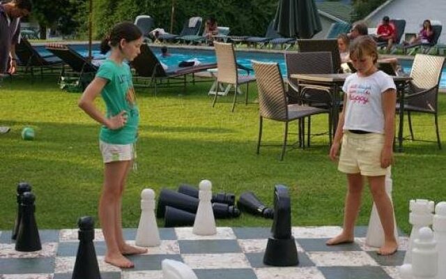 Champagne Castle Hotel