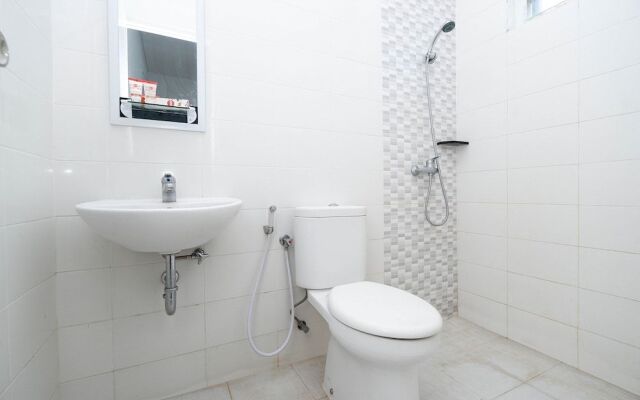 OYO 1884 Sunshine Hostel