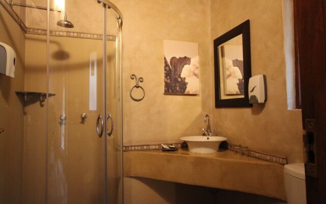 Thornhill Safari Lodge