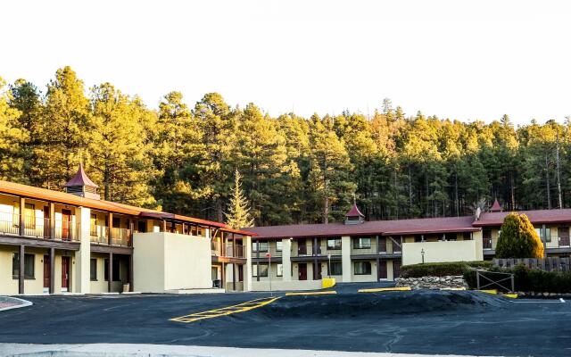 Red Roof PLUS+ Williams - Grand Canyon