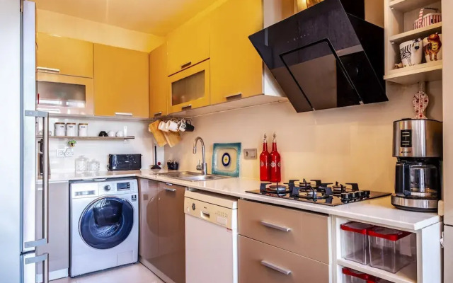 Vibrant Flat in Atasehir With Central Location