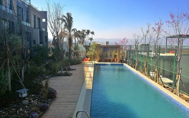 Erhai Lake Seclusion Life