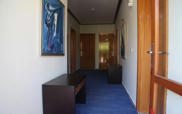 Yali Hotel