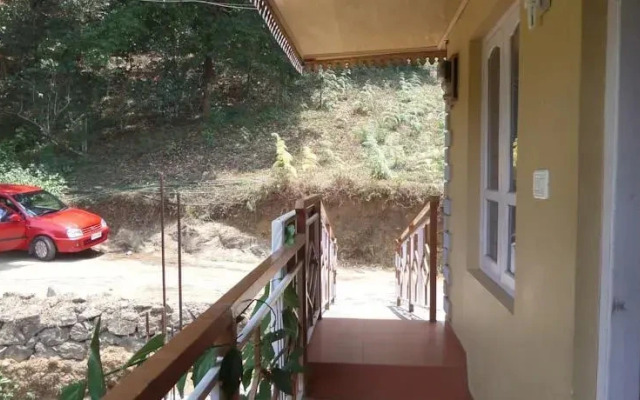 Hilly Hut Home Stay