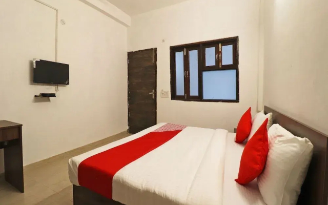 OYO Flagship 39677 Haiderpur Road