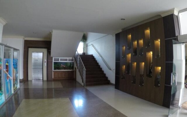 Je Meridien Hotel