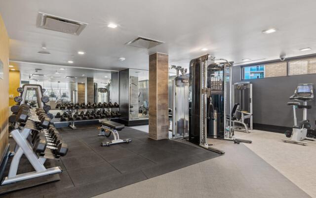 Denver | Fascinating 1BD/1BA Riverfront Apartment