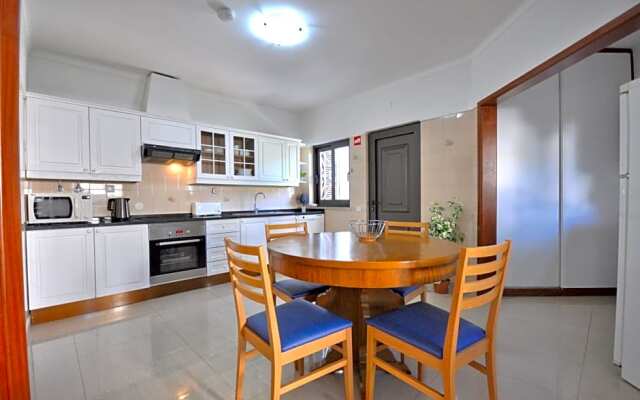 Private Pool Villa Walking Distance to Local Amenities