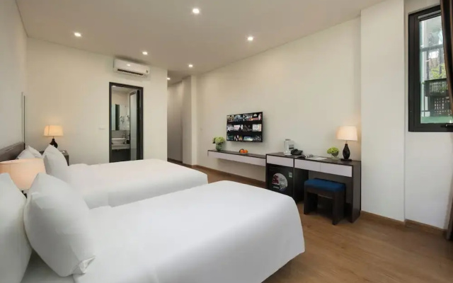 Queen Cafe Hotel