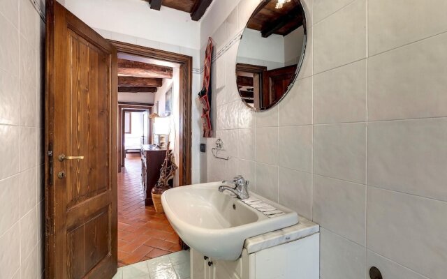 Pinti 46 in Firenze With 1 Bedrooms and 1 Bathrooms