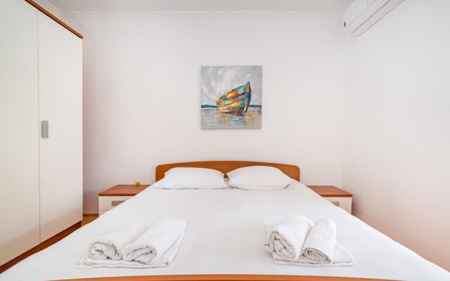 Studio Apartments Near Center 2