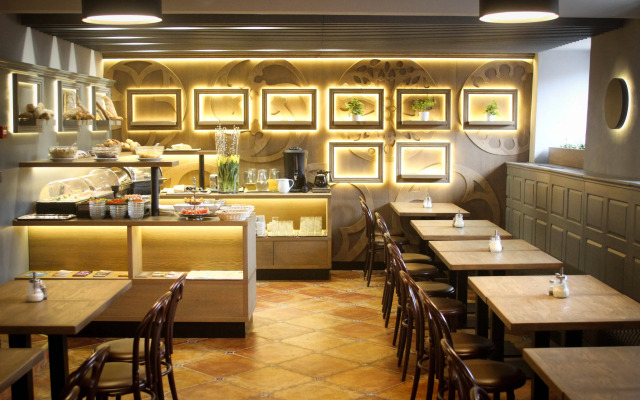 King Charles Boutique Hotel Residence