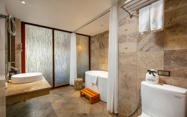 Oriental Suites Hotel & Spa