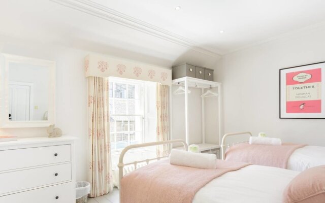 Picturesque Mews House on Cosy Cobbled Street