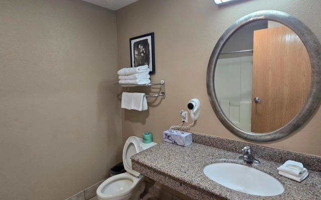 Super 8 by Wyndham New Braunfels I-35