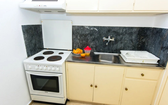 Neda Studios & Apartments