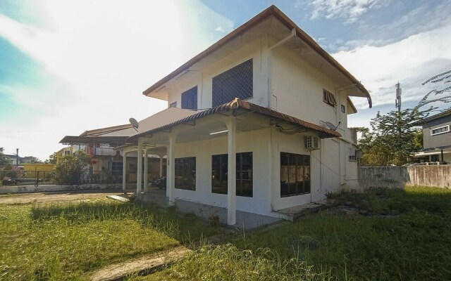 OYO HOME 90241 Villa Home Sibu