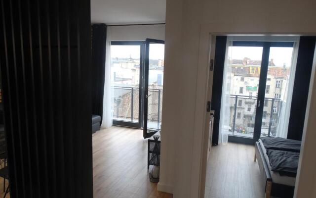 Black&White Apartment Bis - Małe Garbary 8