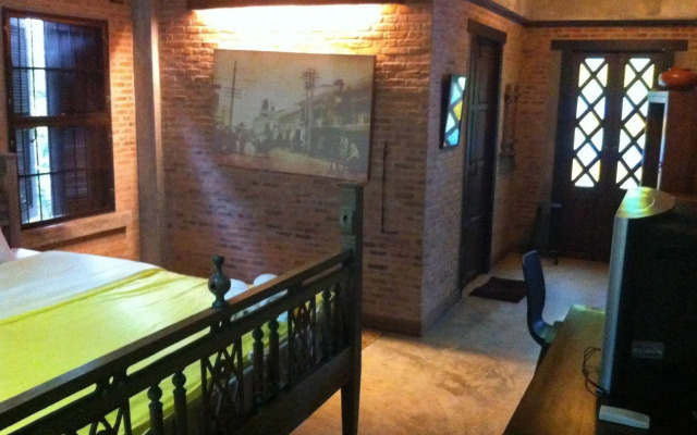 Baan Gong Kham Hotel