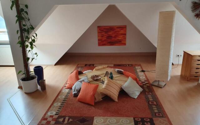 Attic Oelsnitz am Hegebach mit Netflix und Parkplatz Self Check-in
