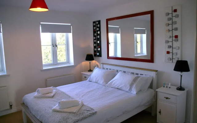 Ladysmith House - Full House