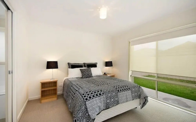 Fringe Apartments
