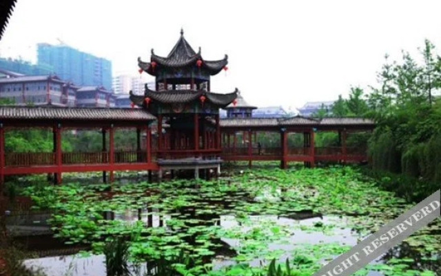 Hualongcheng Hotel