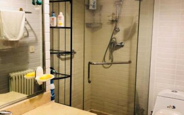 Jinqiao International Apartment Hotel