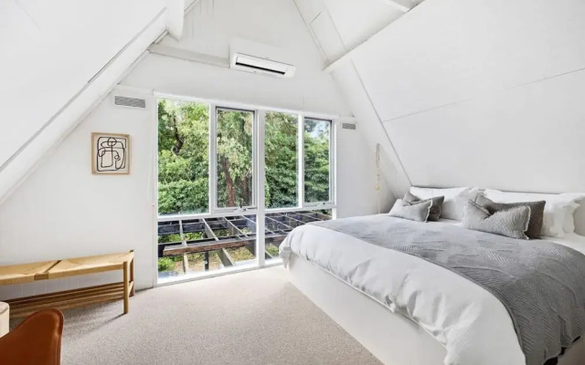 The Coast Country Cottage