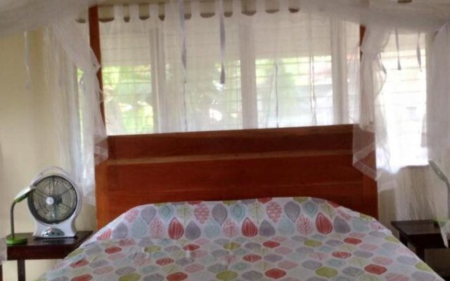 Liwayway Sa Bohol-Pamilacan Bed & Breakfast