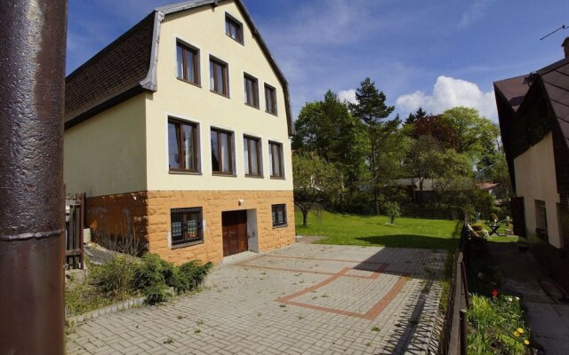 Charming Holiday Home in Pernink in a Beautiful, Green Mountainous Environment