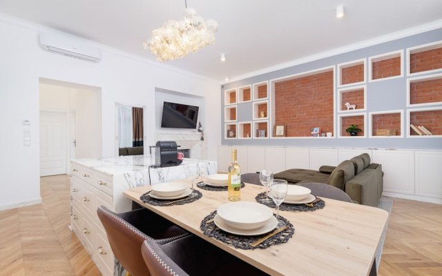 Apartment Krakusa by Renters Presige