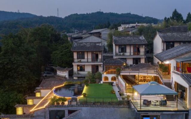 Hetang Zhenmei Panoramic Holiday Inn