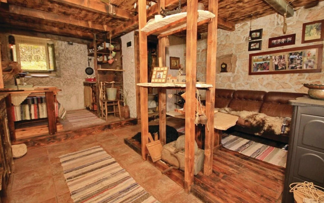 Amazing Home in Crkvice With 1 Bedrooms