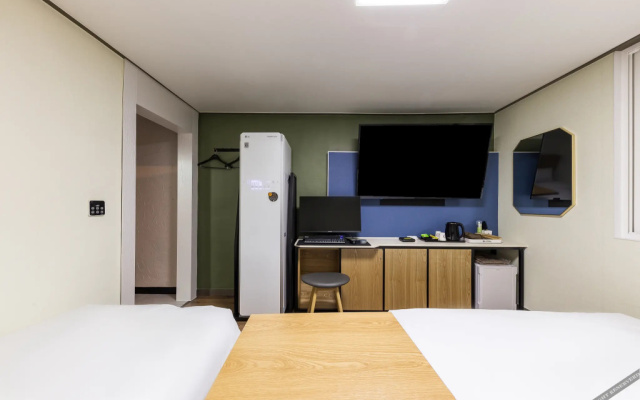 Hotel If
