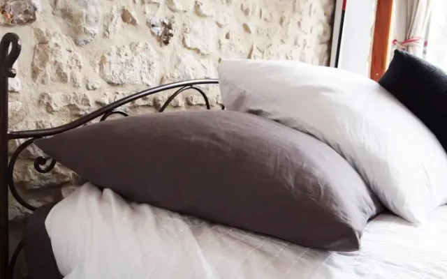 La Mona Guest House
