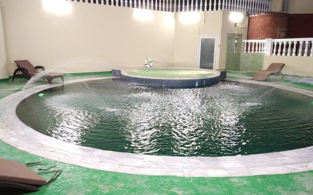 Emirates Hills Lake View Villa