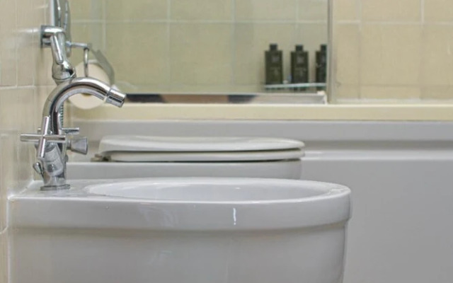 Experience Luxurious Sky High Marina Living